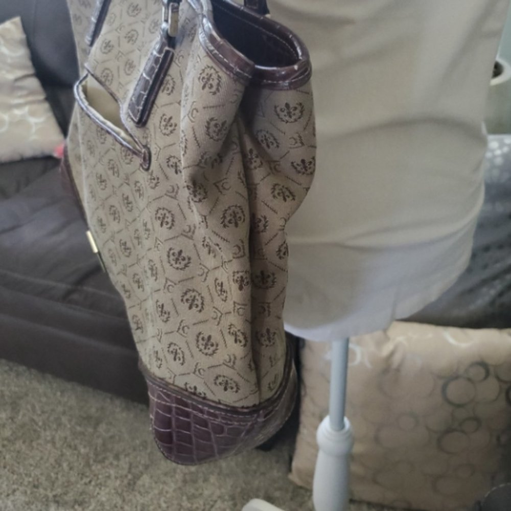 Liz Claiborne handbag/purse, very clean - Picture 4 of 13